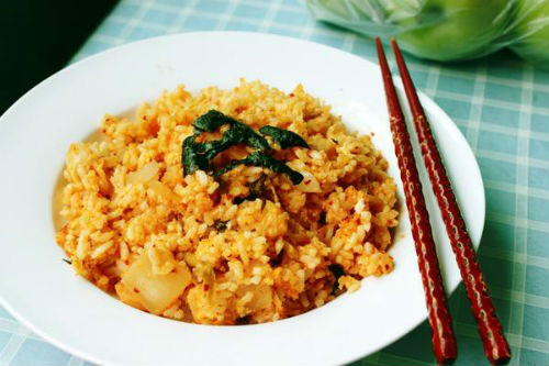 坐月子可以吃蛋炒饭吗